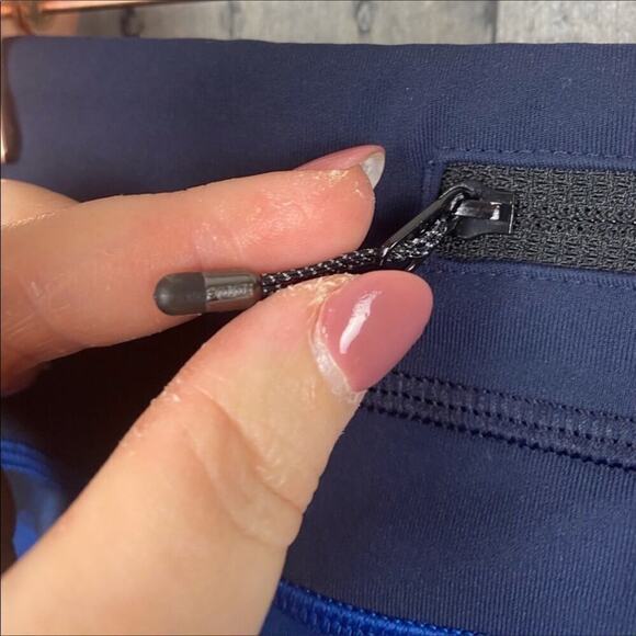 Lululemon Wunder Under Crop Full On Luxtreme Jumbo Inky Floral Size 8 - Picture 11 of 16